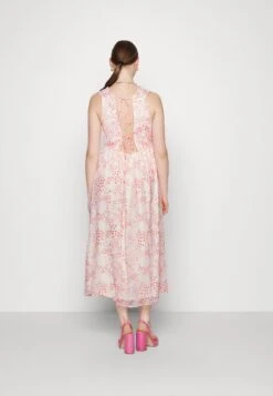 Vero Moda Vmdora Kaya Dress - Robe De Jour - Snow White -Magasin Général De Mode c876b5aa56054ab6bf2071bd4ed44dd5