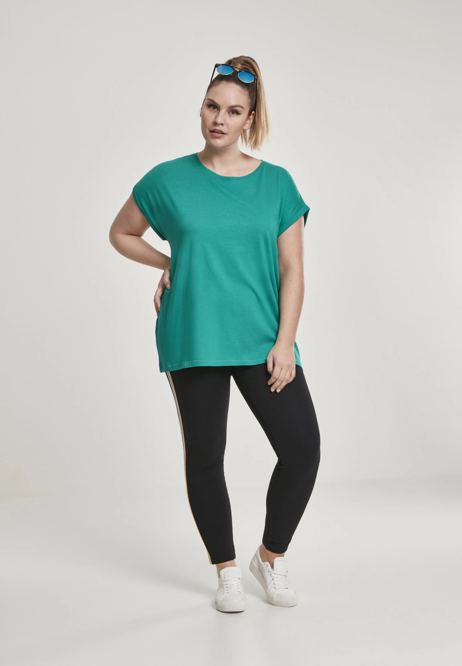 URBAN CLASSICS Extended Shoulder - T-Shirt Basique 4 URBAN CLASSICS Extended Shoulder - T-Shirt Basique – Image 2