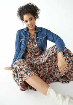 Next Veste En Jean - Mid Blue Fuller Bust 10 Next Veste En Jean - Mid Blue Fuller Bust -Magasin Général De Mode cdc00b624fe6414eacd2887d41cf995b