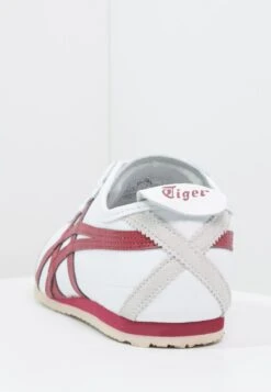 Onitsuka Tiger Mexico 66 - Baskets Basses - White/Burgundy 11 Onitsuka Tiger Mexico 66 - Baskets Basses - White/Burgundy -Magasin Général De Mode cf4bd5acba4a4cb694e15ca43c1b0c7a