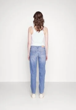 7 For All Mankind Ellie Straight Luxvinleg - Jean Droit - Light Blue -Magasin Général De Mode cf66ee6653454b3a935d4ae8b9fd0978