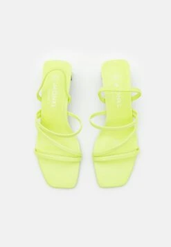 Monki Sandales - Green -Magasin Général De Mode d07aa16c74f842179e486c55215b4d6d