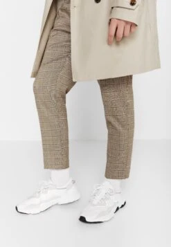 Adidas Originals Ozweego - Baskets Basses - Ftwr White/Ftwr White/Core Black -Magasin Général De Mode d0b5bb0ca8c14694a33ebaf81e9ef499