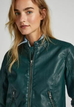 Pepe Jeans Nicole - Veste En Similicuir - Green -Magasin Général De Mode d1a1ab54b7204bf9b3caf355fd028916
