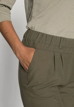 Kaffe Jillian Capri Pants - Short - Grape Leaf -Magasin Général De Mode d29808049f5346799412994466d4f612