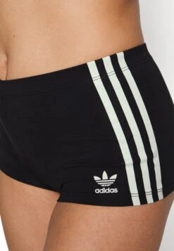 Adidas Originals Shorty - Black -Magasin Général De Mode d4e34885a4d04535a9fdb91c7d7bc886