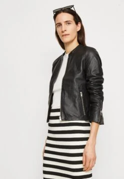 Kaffe Isabella Skirt - Jupe Crayon - Antique White/Black -Magasin Général De Mode d5adedf6e252411d9f38090b149618ae