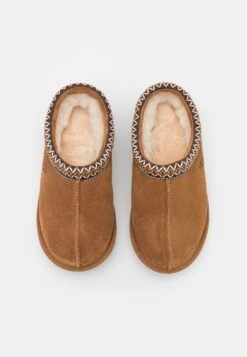 Ugg Tasman - Chaussons - Chestnut -Magasin Général De Mode dae04d5ae65c469790e27d4f9cecef57