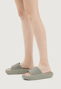 Oysho Sandales De Bain - Khaki