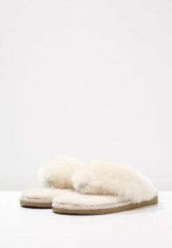 Shepherd Pernilla - Chaussons - Creme -Magasin Général De Mode dd51f460489e494aafcd1a9cec21ed55