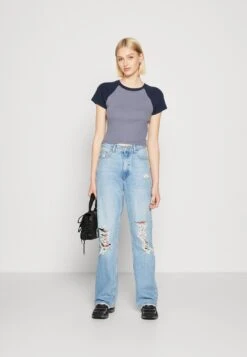 Hollister Co. Slim Crew - T-Shirt Imprimé - Grisaille/Navy Raglan -Magasin Général De Mode ddd2e7d611f34894a872169cf57237a2