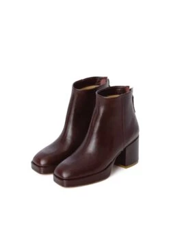 Elton - Boots À Talons - Mahogany 9 Elton - Boots À Talons - Mahogany -Magasin Général De Mode dfe21cc5e0d949d59b232149d13a0964