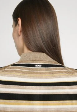 Boss Famite - Pullover - Multi-Coloured -Magasin Général De Mode e225538fb6a04f1a8712073d152ef6b7