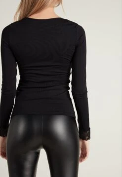 Mit V-Ausschnitt - T-Shirt À Manches Longues - Nero 9 Mit V-Ausschnitt - T-Shirt À Manches Longues - Nero -Magasin Général De Mode e3e1a60256e34700886523a15c944372