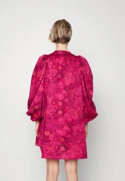 Vanessa Bruno Vanessa - Robe De Jour - Fushia 9 Vanessa Bruno Vanessa - Robe De Jour - Fushia -Magasin Général De Mode e591b95c79b24d9cbc272e145e46418b