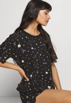 Monki Pyjama - Black 12 Monki Pyjama - Black -Magasin Général De Mode e91234c22f104c6a830a089445df0472