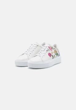Ted Baker Lorayy - Baskets Basses - White -Magasin Général De Mode ea5520ed15674e04ba9e20951bc6fa93