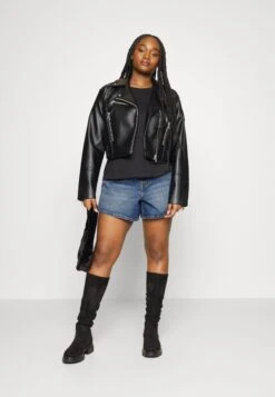 Nouvelles versions -Magasin Général De Mode ec788788643743aabfc96f965c74fb2e