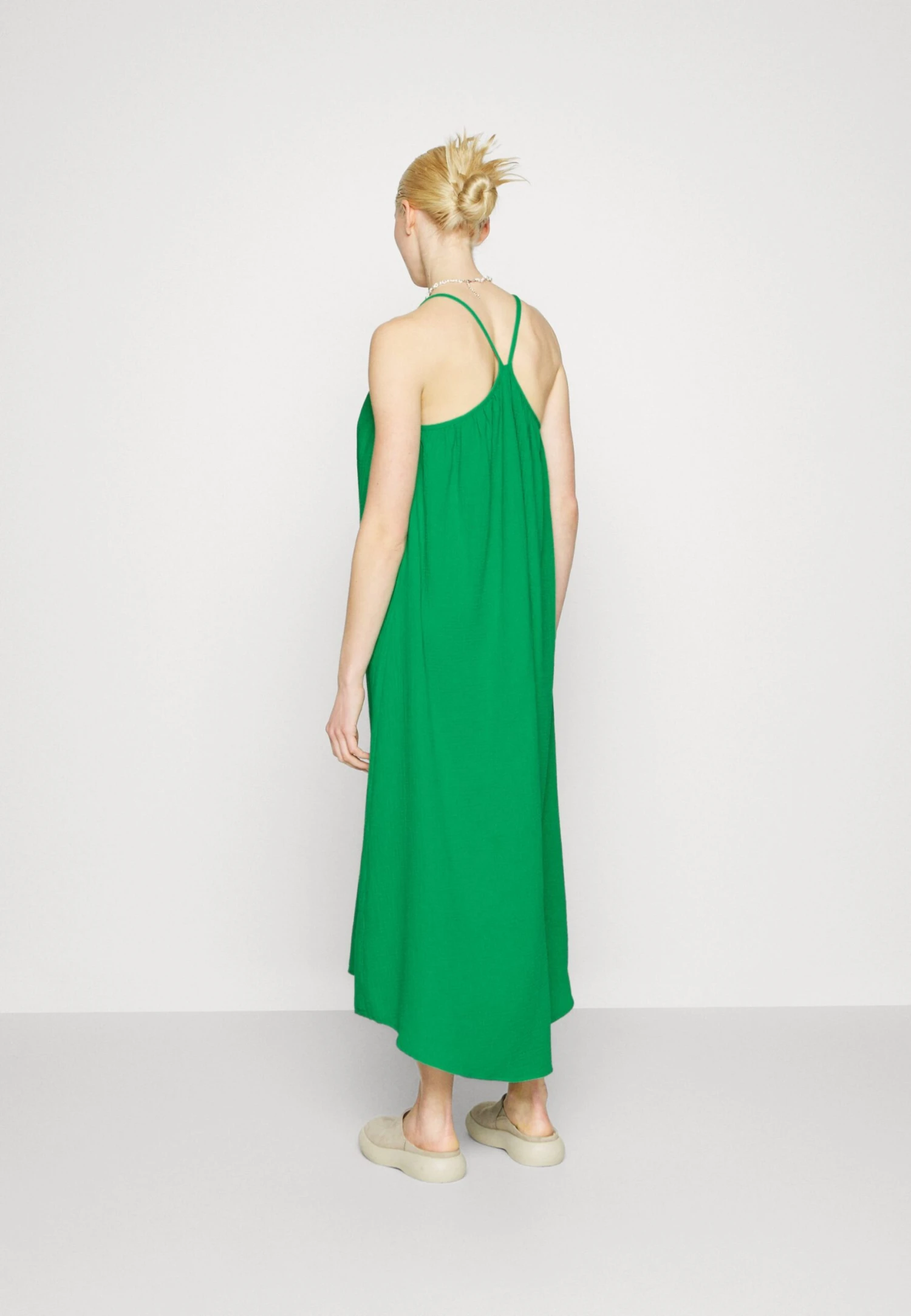 Vero Moda Tall Vmnatali Singlet Dress - Robe De Jour - Bright Green 5 Vero Moda Tall Vmnatali Singlet Dress - Robe De Jour - Bright Green – Image 3