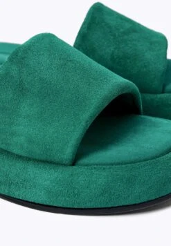 Oysho Mules - Green -Magasin Général De Mode ed4cba39efce4750b181c4de28d16a69