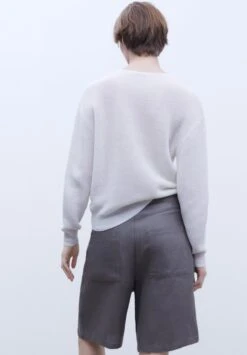 ADOLFO DOMINGUEZ V-Neckline - Pullover - Light Cream -Magasin Général De Mode eeb343dcc55c4c7eaec7593fb70d17a7