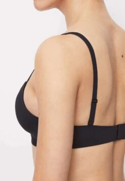 Oysho Low-Cut - Soutien-Gorge Triangle - Black -Magasin Général De Mode f087092509f9401bb3269ba56a590855