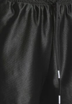 Reebok Classic Classics Basketball - Short - Black -Magasin Général De Mode f1c93be4e9d54f11a7e98a01114fcac9