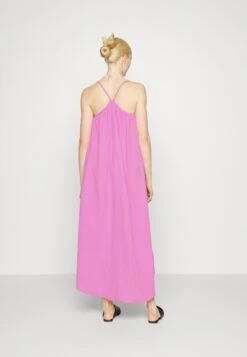 Vero Moda Tall Vmnatali Singlet Dress - Robe De Jour - Cyclamen -Magasin Général De Mode f366c5b201cb494b81fbebcfe873d14f