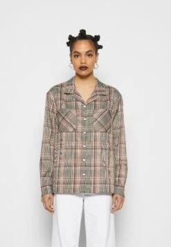 THE KOOPLES Chemise Poches Poitrine Manches Longuesen - Chemisier - Pink -Magasin Général De Mode f49a6db9bb944788bd5b904edaf92668