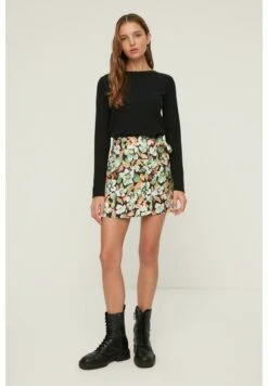 Trendyol Jupe Trapèze - White 10 Trendyol Jupe Trapèze - White -Magasin Général De Mode f5b22895d88f4c0e8661b7b1ab5f8c11