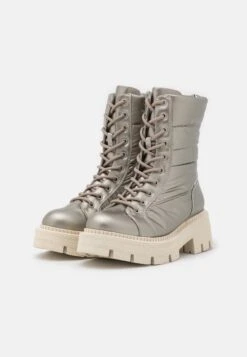 Tamaris Bottes De Neige - Champagne -Magasin Général De Mode f6c090ef0c6e4ad1a679b79ccd97826e