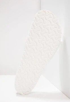 Birkenstock Madrid - Chaussons - White 12 Birkenstock Madrid - Chaussons - White -Magasin Général De Mode f9b2b413a68f4cceb59d8916701553de