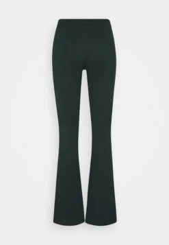 Modström Tanny Flare Pants - Pantalon Classique - Empire Green -Magasin Général De Mode fa105afe316c45cda3a24e90407d39bb