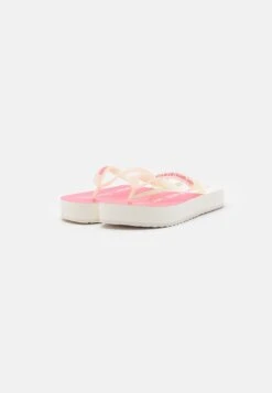 Calvin Klein Jeans Beach Flatform - Tongs - Ancient White/Raspberry Sorbet -Magasin Général De Mode fa7e1307aa874ff592e687621a9c89af