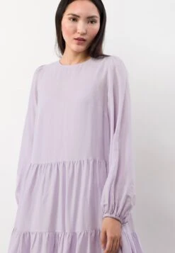 IVY OAK Despina - Robe Longue - Lilac -Magasin Général De Mode fa93f71970634daabaf3670d0e89e3ad