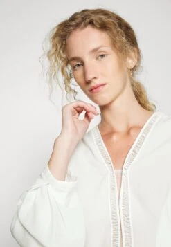 IRO Elea - Blouse - White -Magasin Général De Mode fb82ab005de248918363dcfe9713ceb2