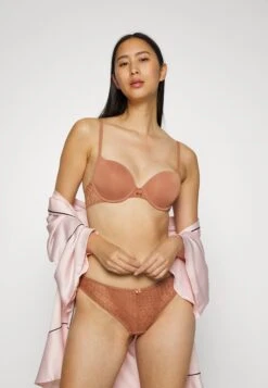 ESPRIT Modern Hipster Brief - Slip - Cinnamon 11 ESPRIT Modern Hipster Brief - Slip - Cinnamon -Magasin Général De Mode fcb0b16fd4834a6fa40efd26faee36b6