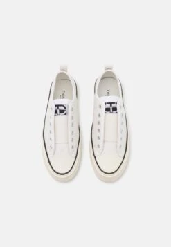 TWINSET Baskets Basses - Giglio 13 TWINSET Baskets Basses - Giglio -Magasin Général De Mode fd5c2bac68f34b899dfecc12f926c5a2